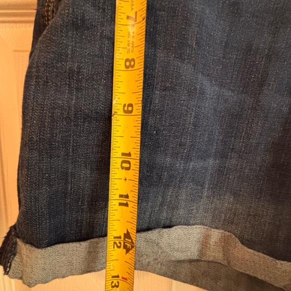 Levi’s - Picture 3 of 3